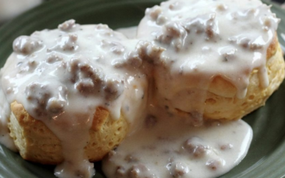 Country Biscuits and Gravy – Love southern cooking